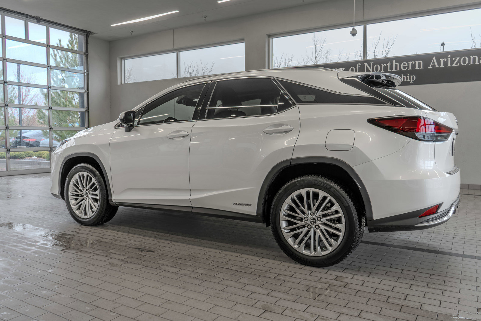 Used 2021 Lexus RX 450h AWD w/ Luxury Package image 13