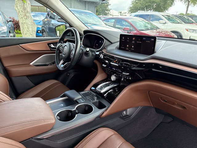 Used 2023 Acura MDX w/ Technology Package AWD/4WD image 11