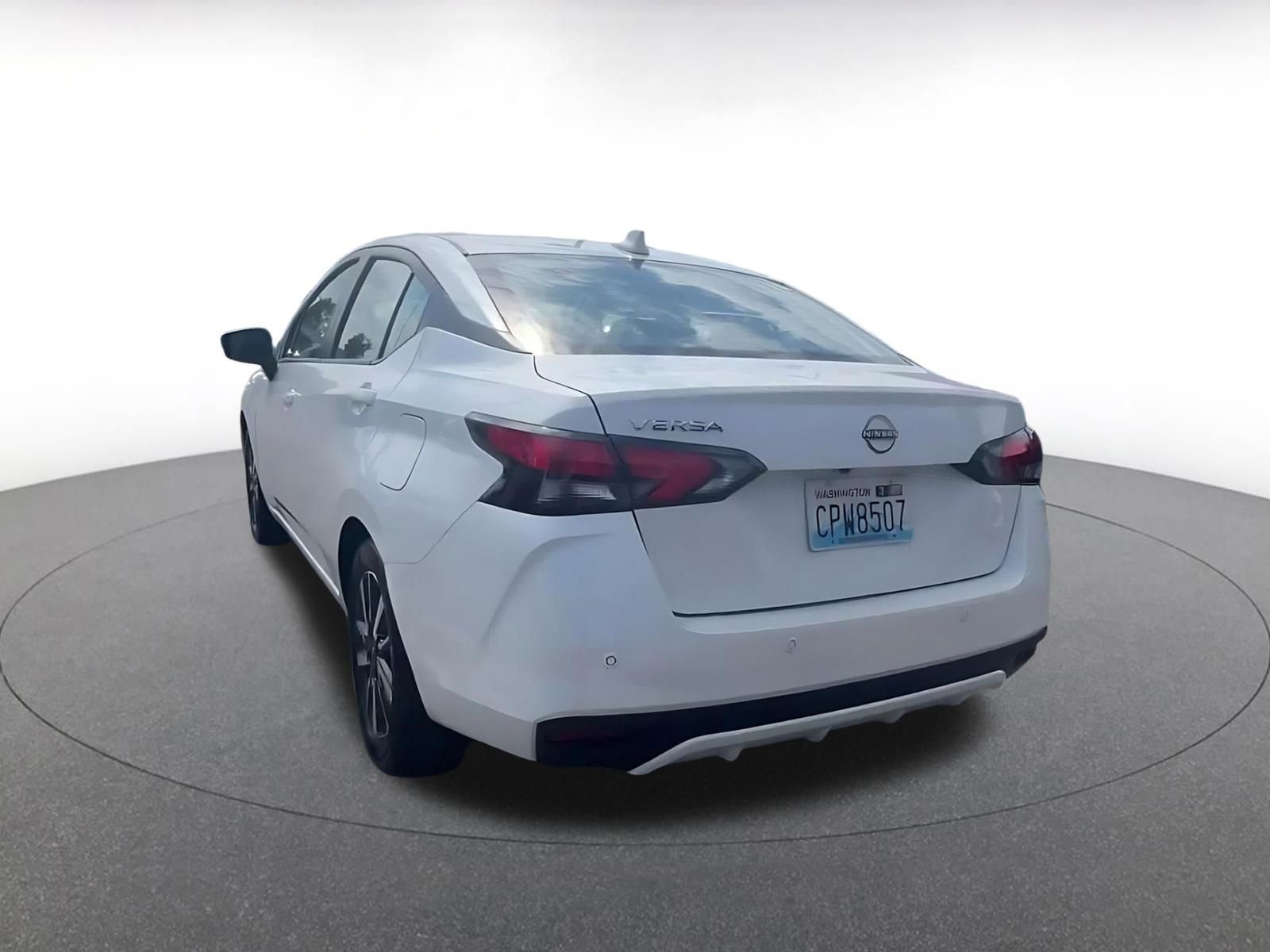 Used 2025 Nissan Versa SV FWD image 11