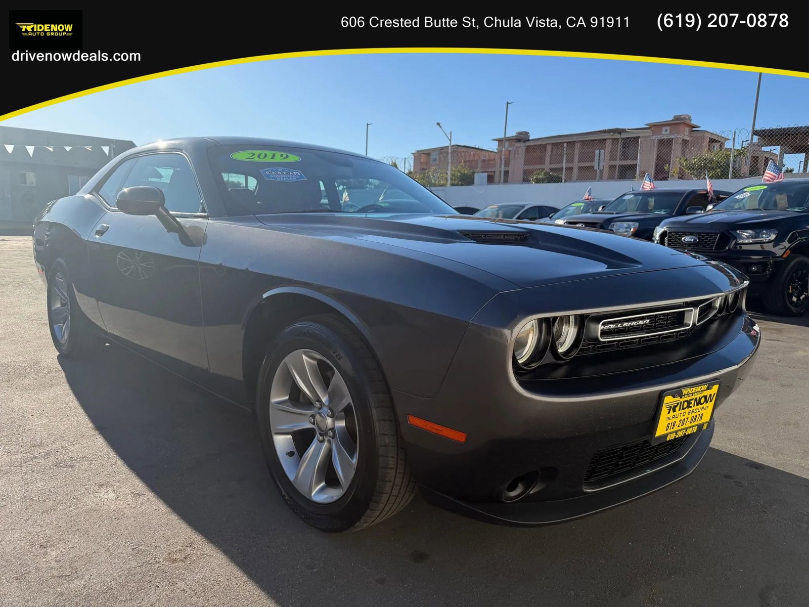 Used 2019 Dodge Challenger SXT RWD image 3