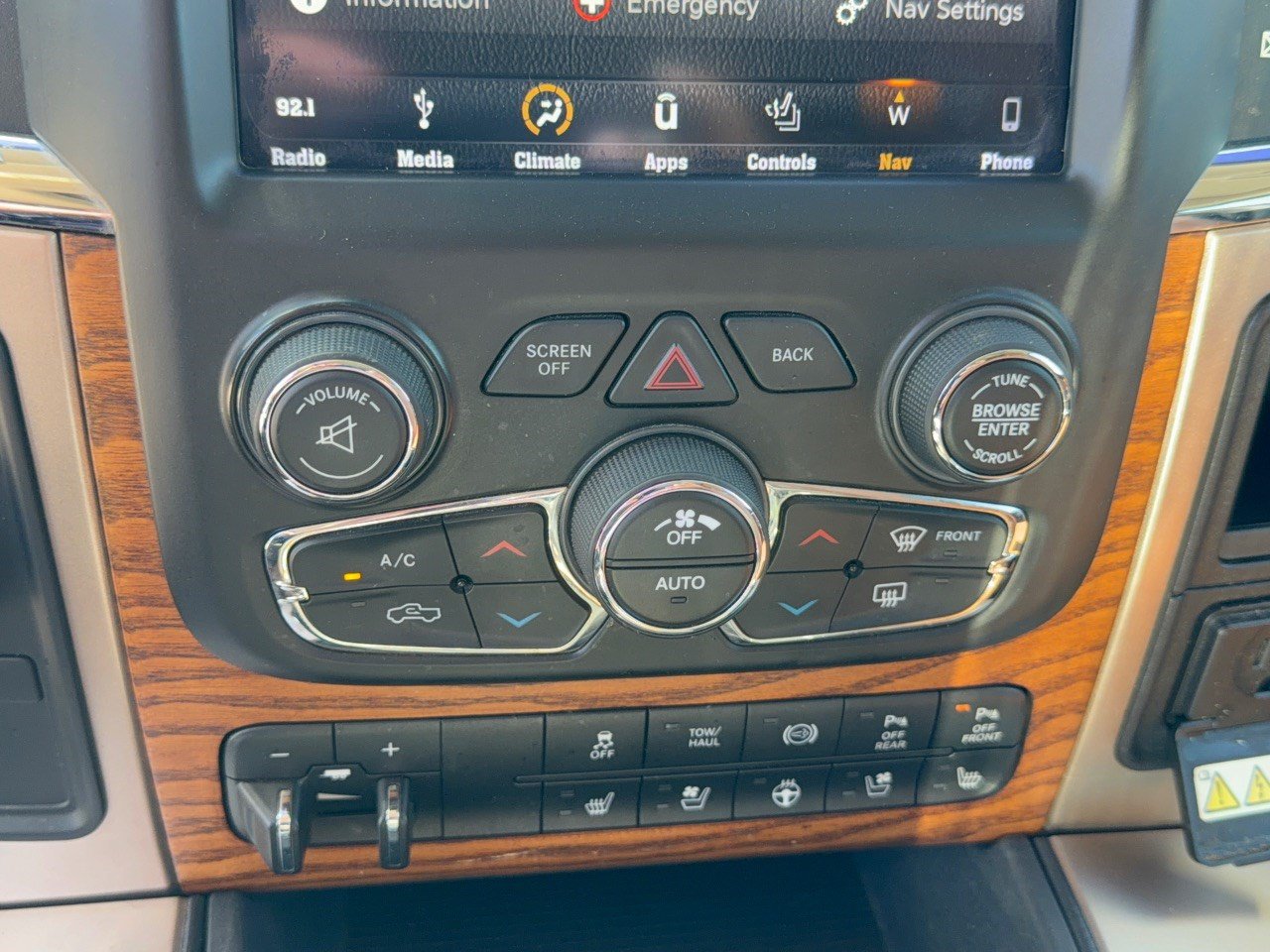 Used 2018 RAM 2500 Longhorn AWD/4WD image 22