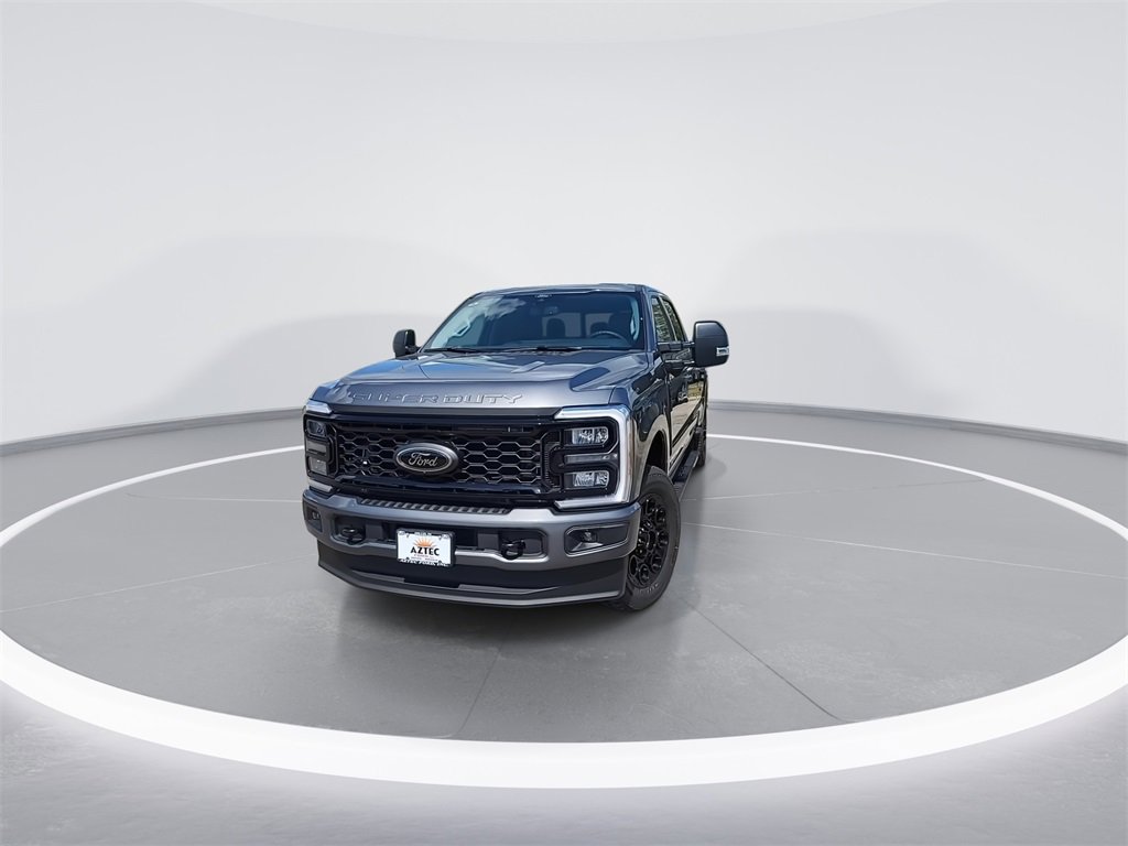 New 2026 Ford F350 XLT image 3