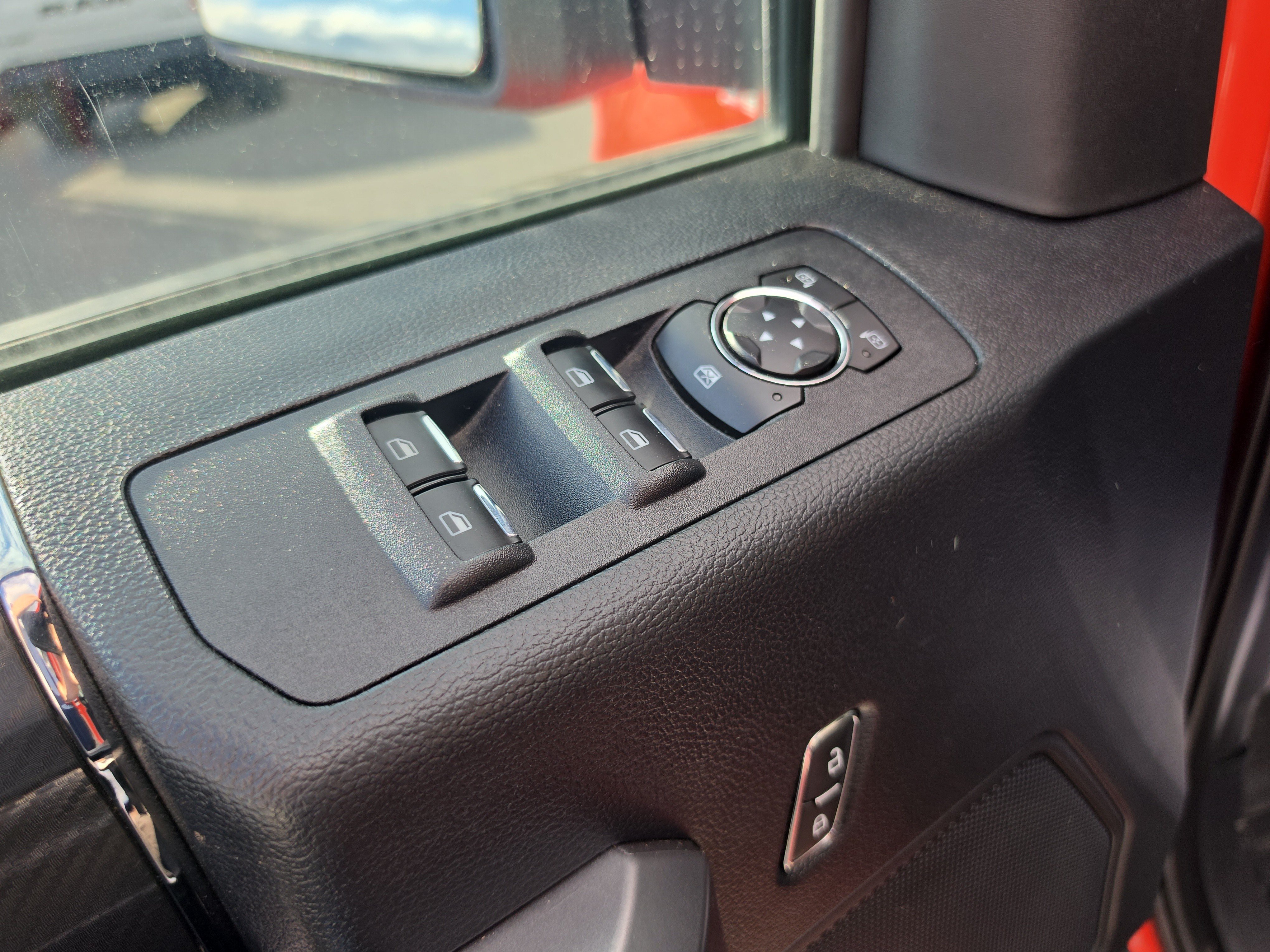 Used 2019 Ford F150 XLT w/ Equipment Group 302A Luxury AWD/4WD image 17