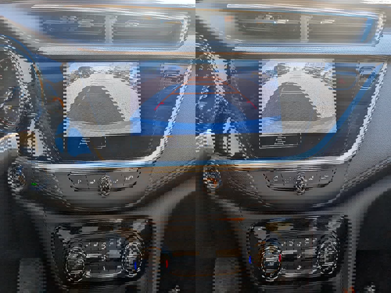 Used 2020 Buick Encore GX Select w/ Sport Touring Package image 26