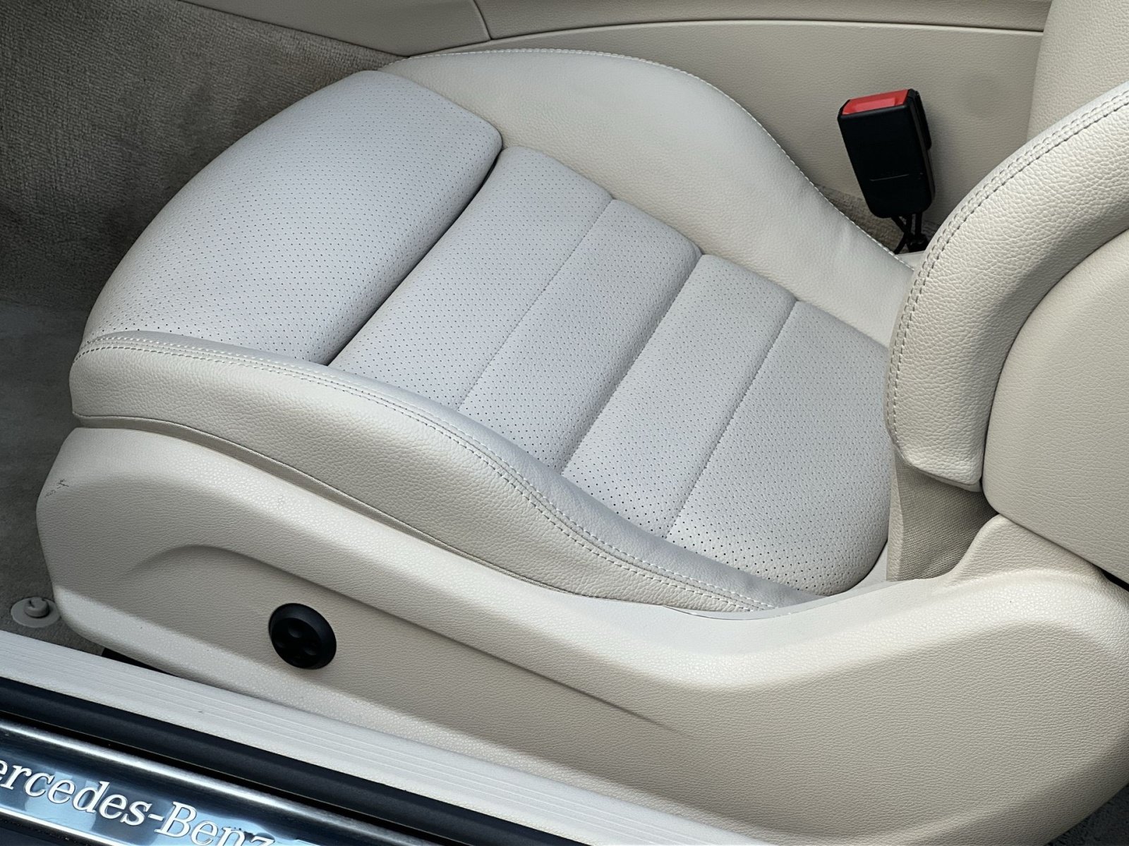 Certified 2020 Mercedes-Benz C 300 4MATIC Cabriolet image 19