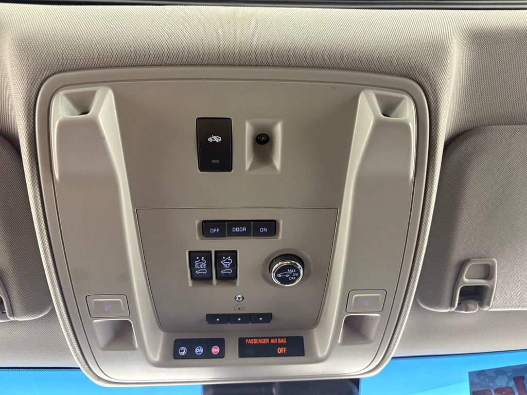 Used 2019 Cadillac Escalade Luxury AWD/4WD image 32