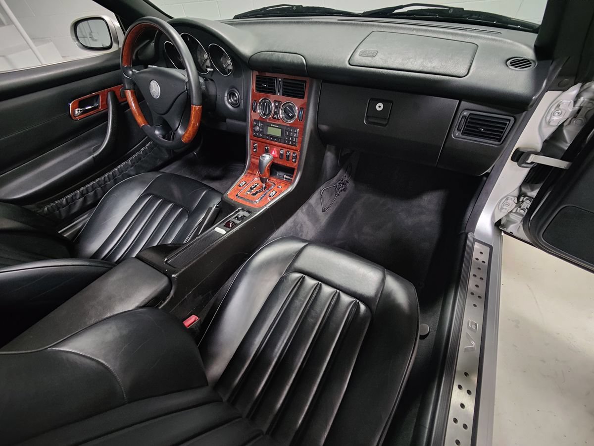 Used 2004 Mercedes-Benz SLK 320 image 12