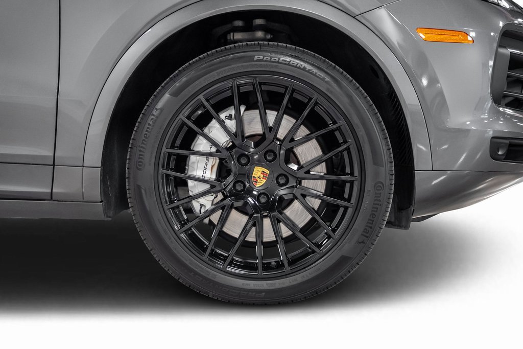 Used 2021 Porsche Cayenne Coupe image 27