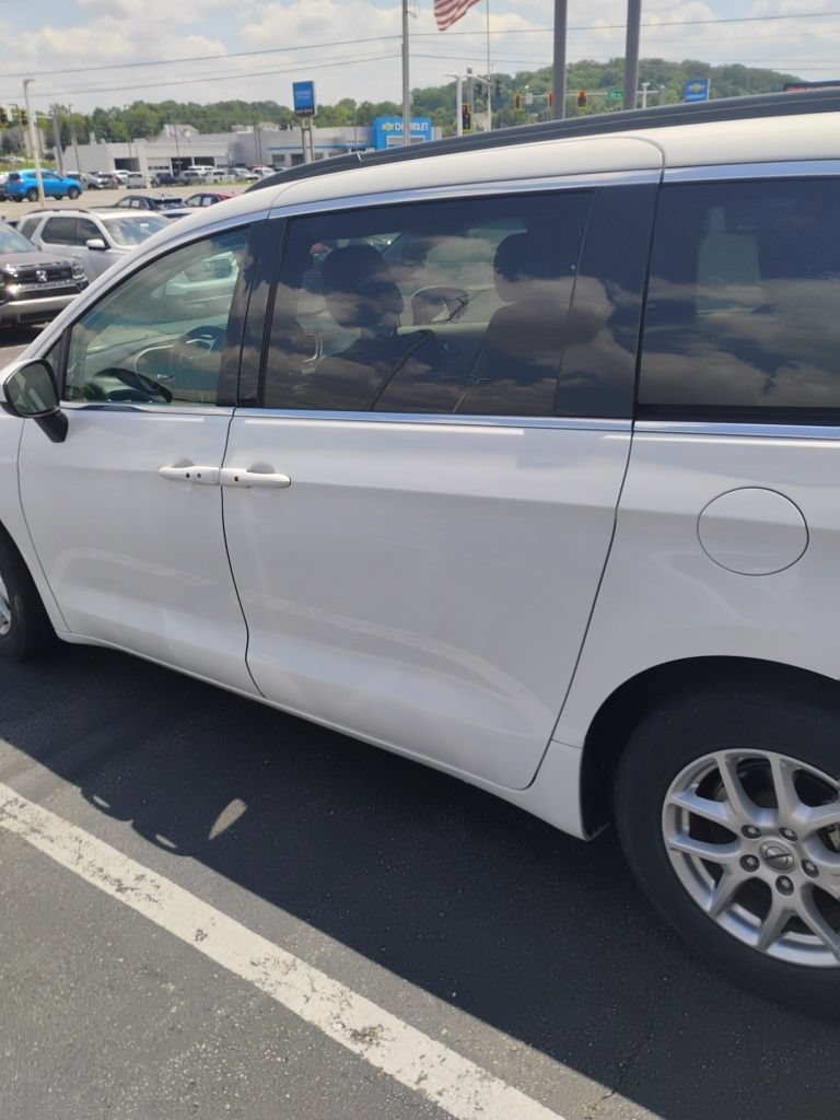 Used 2021 Chrysler Voyager Lxi FWD image 5