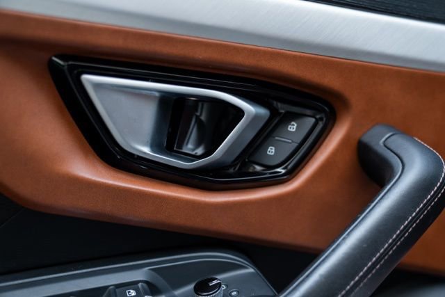 Used 2019 Lamborghini Urus image 64