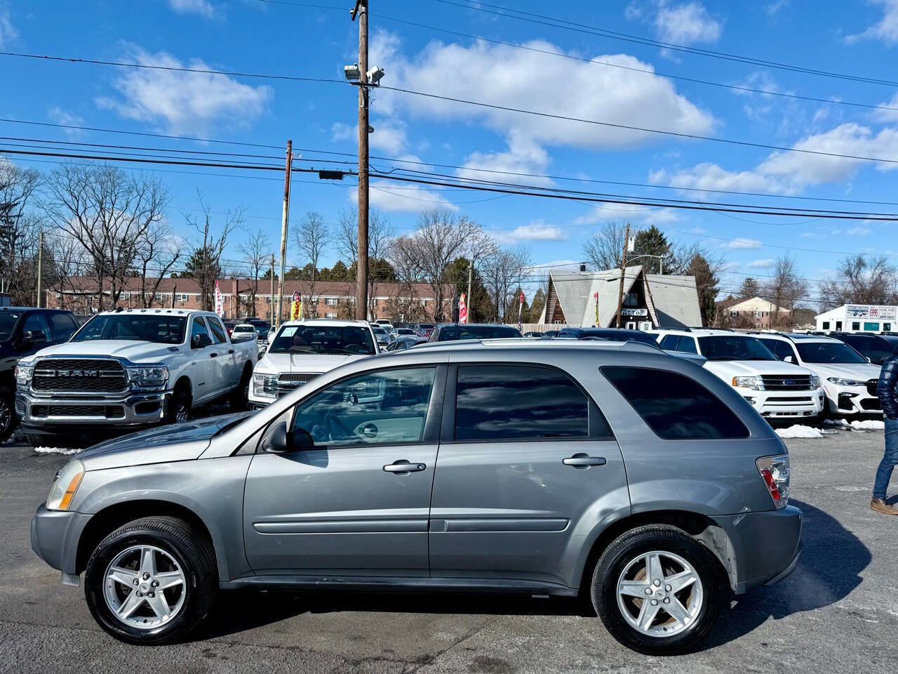 Used 2005 Chevrolet Equinox LT w/ Preferred Equipment Group image 8