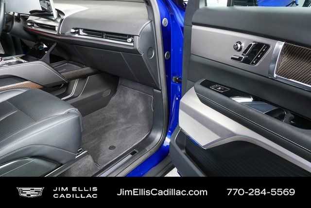 Used 2026 Cadillac Vistiq Sport image 25