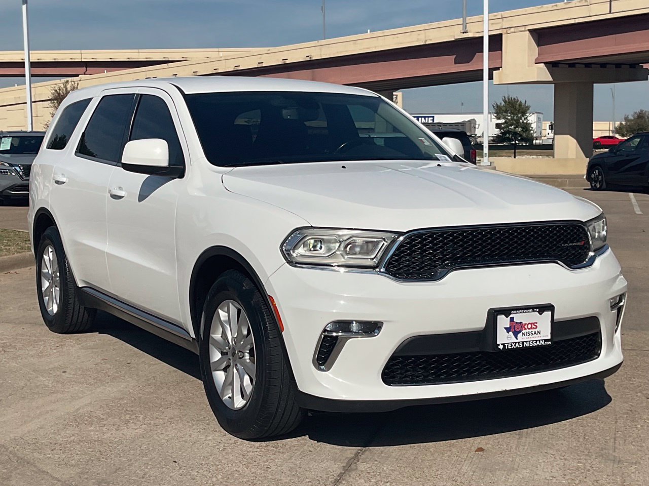 Used 2021 Dodge Durango SXT w/ 3rd Row Seating Group RWD image 3