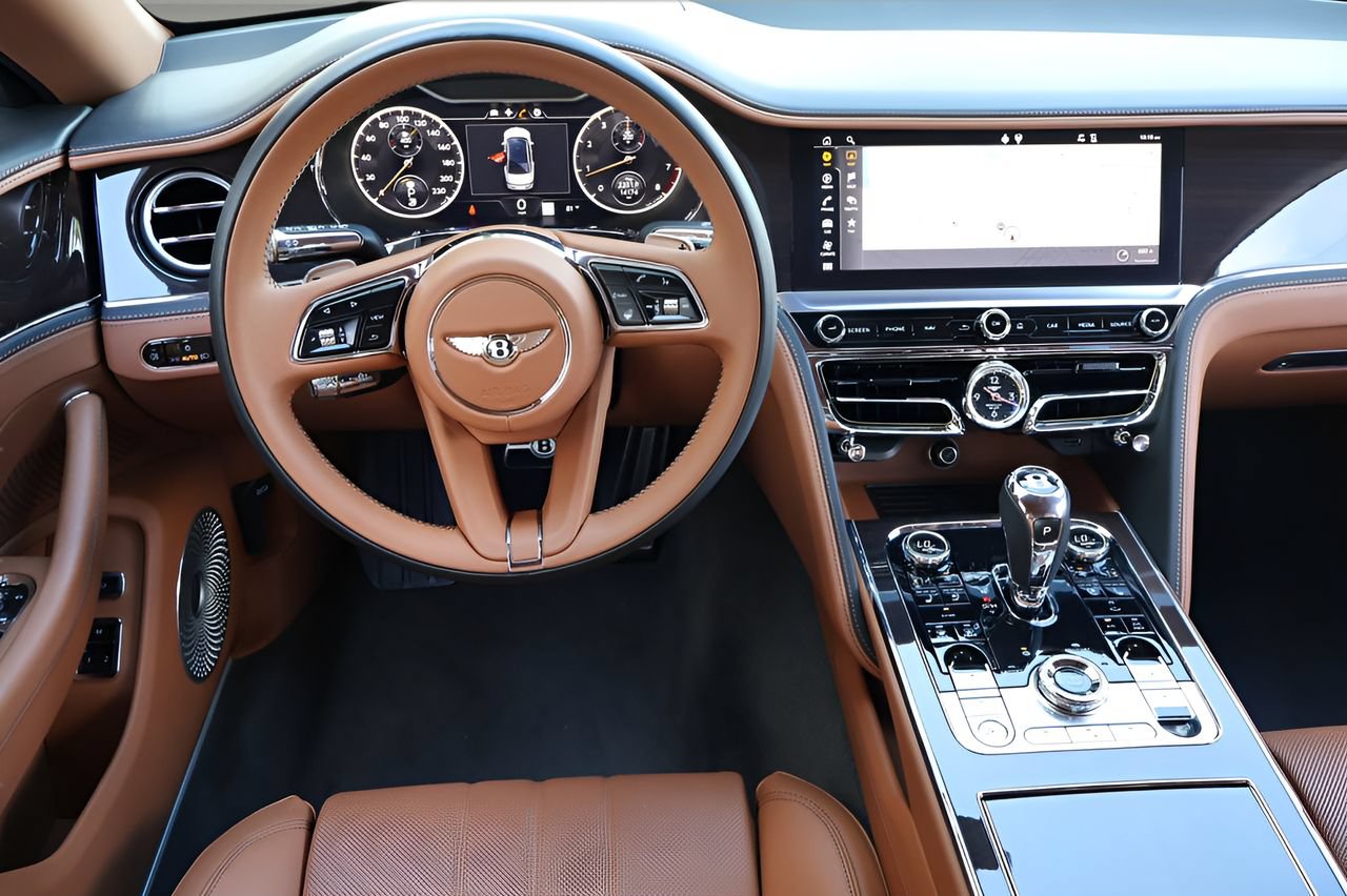 Used 2024 Bentley Flying Spur V8 AWD/4WD image 17