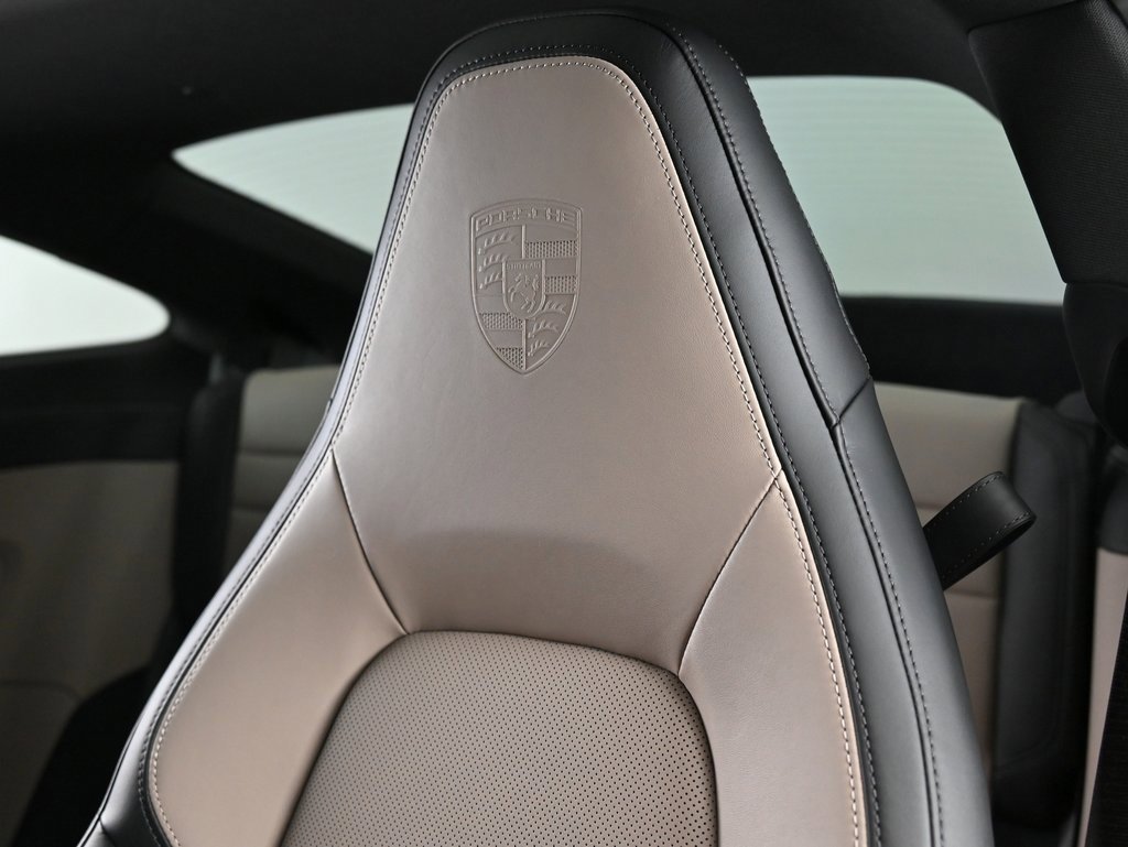 Used 2025 Porsche 911 Carrera image 18