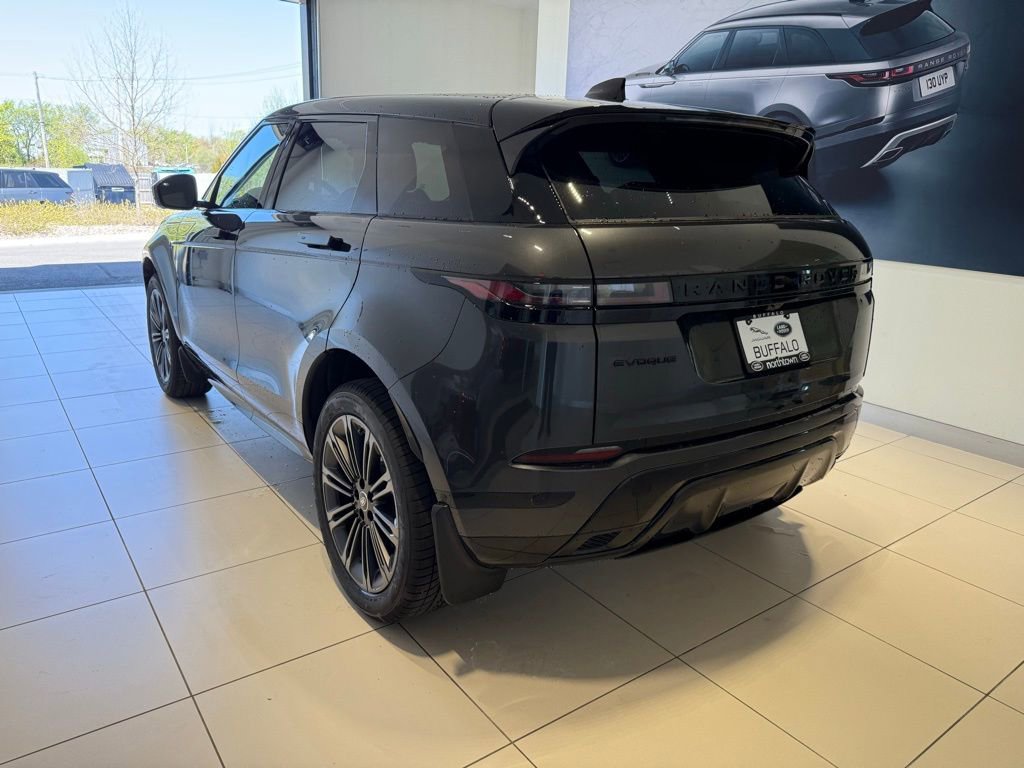 New 2026 Land Rover Range Rover Evoque Dynamic SE image 2