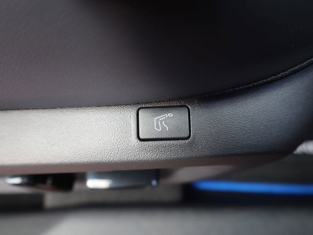 New 2025 Mitsubishi Outlander SEL image 19