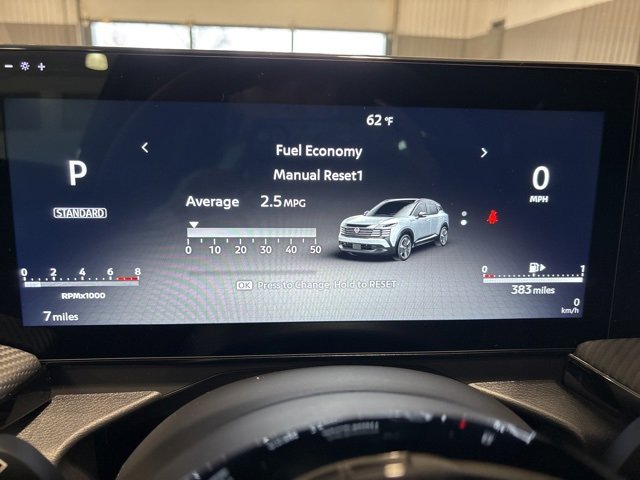 New 2025 Nissan Kicks SR image 17