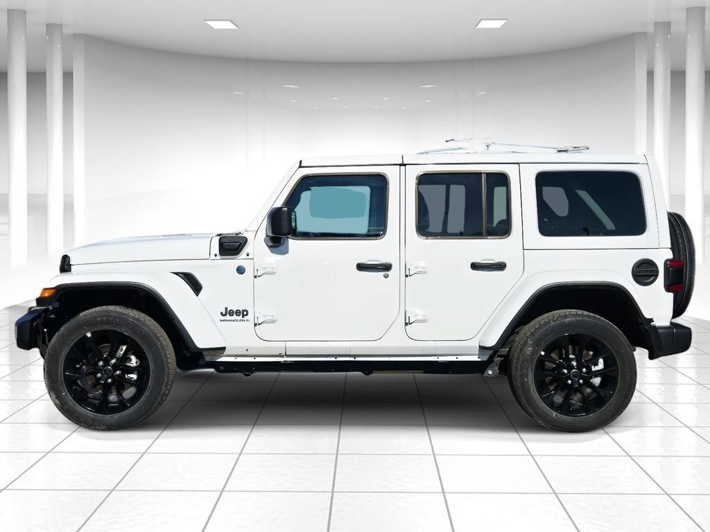 Used 2025 Jeep Wrangler Unlimited Sahara w/ Safety Group image 6