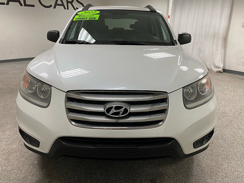 Used 2012 Hyundai Santa Fe GLS image 2