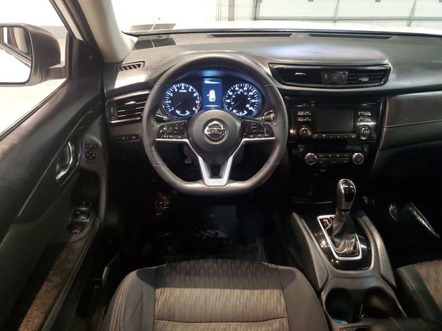 Used 2017 Nissan Rogue SV image 14