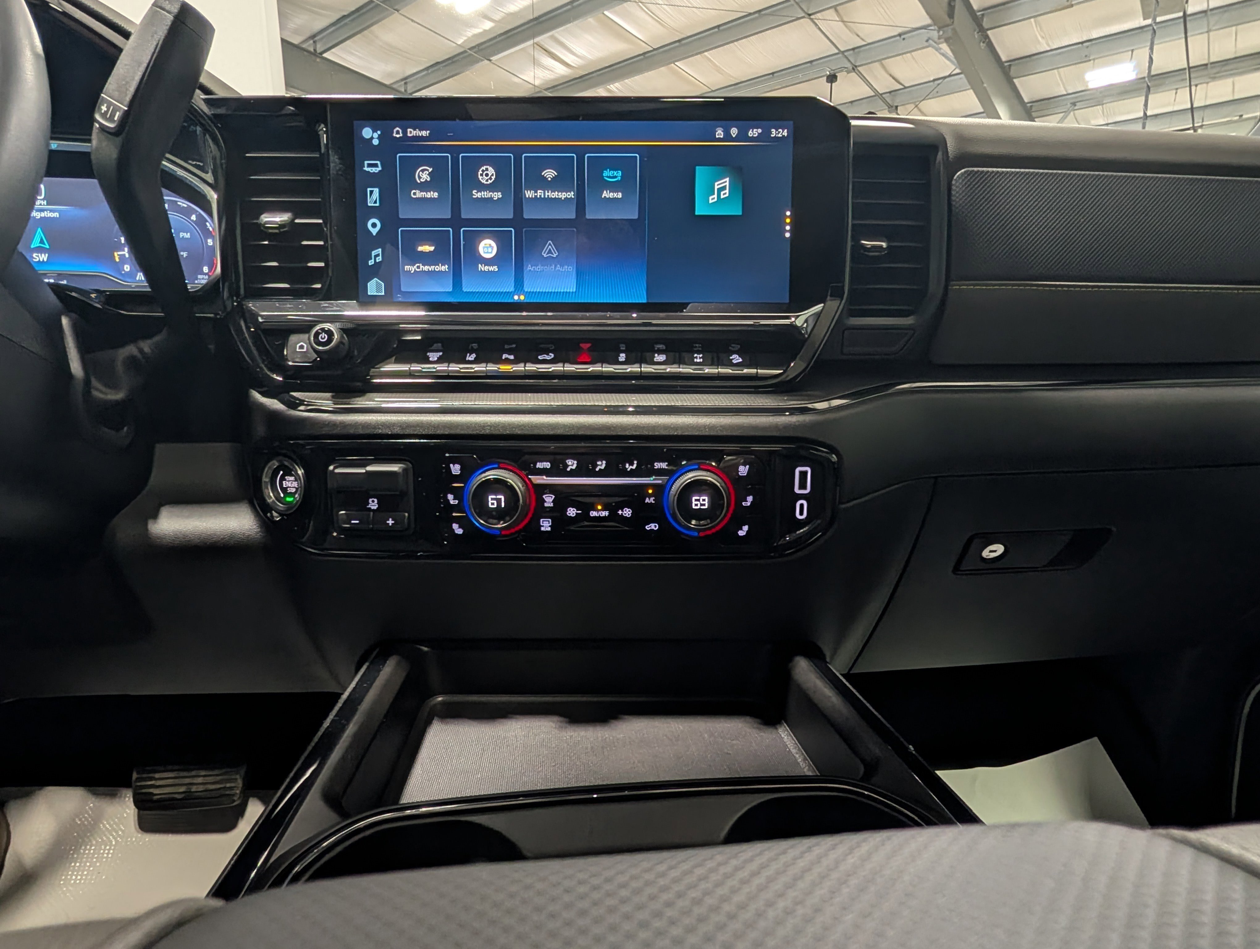Used 2025 Chevrolet Silverado 2500 ZR2 w/ Technology Package AWD/4WD image 22