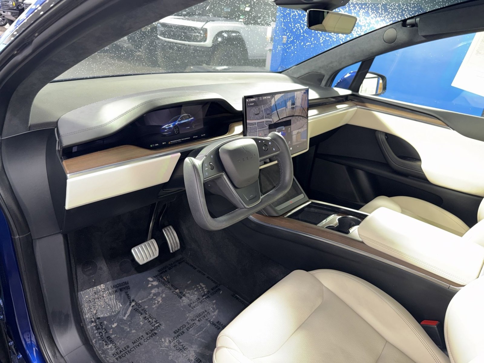 Used 2023 Tesla Model X image 21
