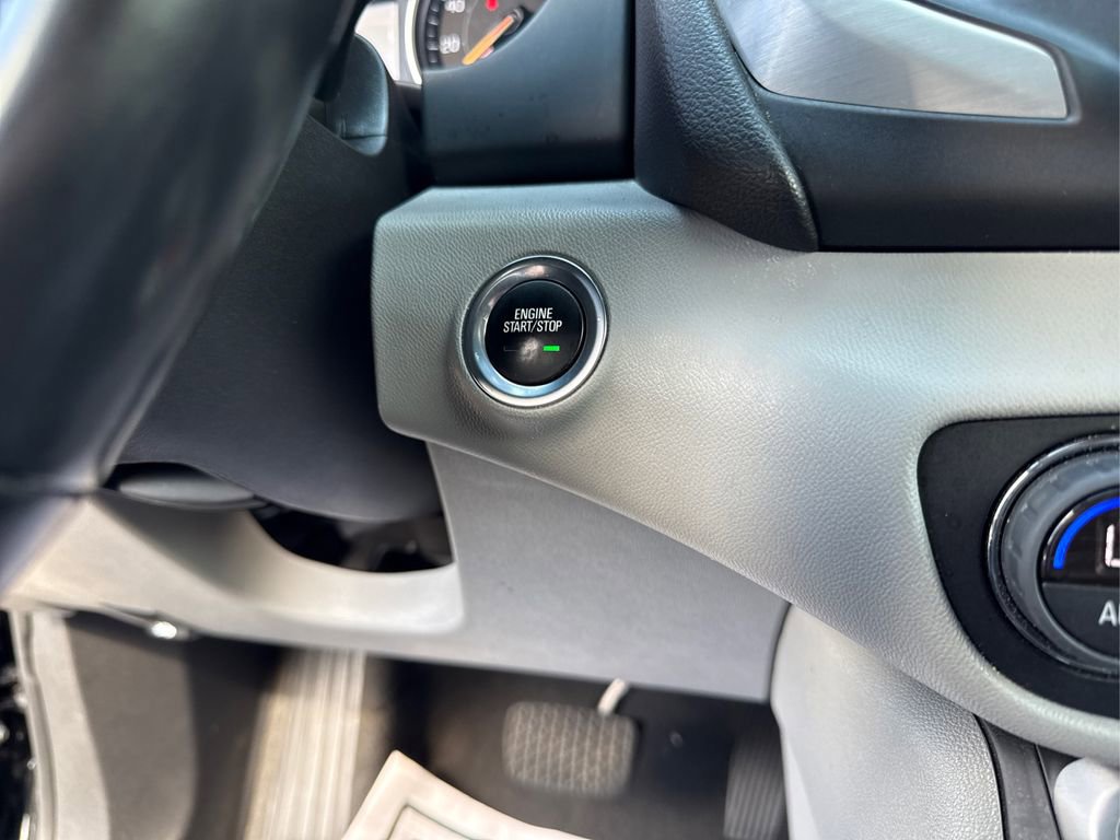 Used 2022 GMC Terrain SLT image 34