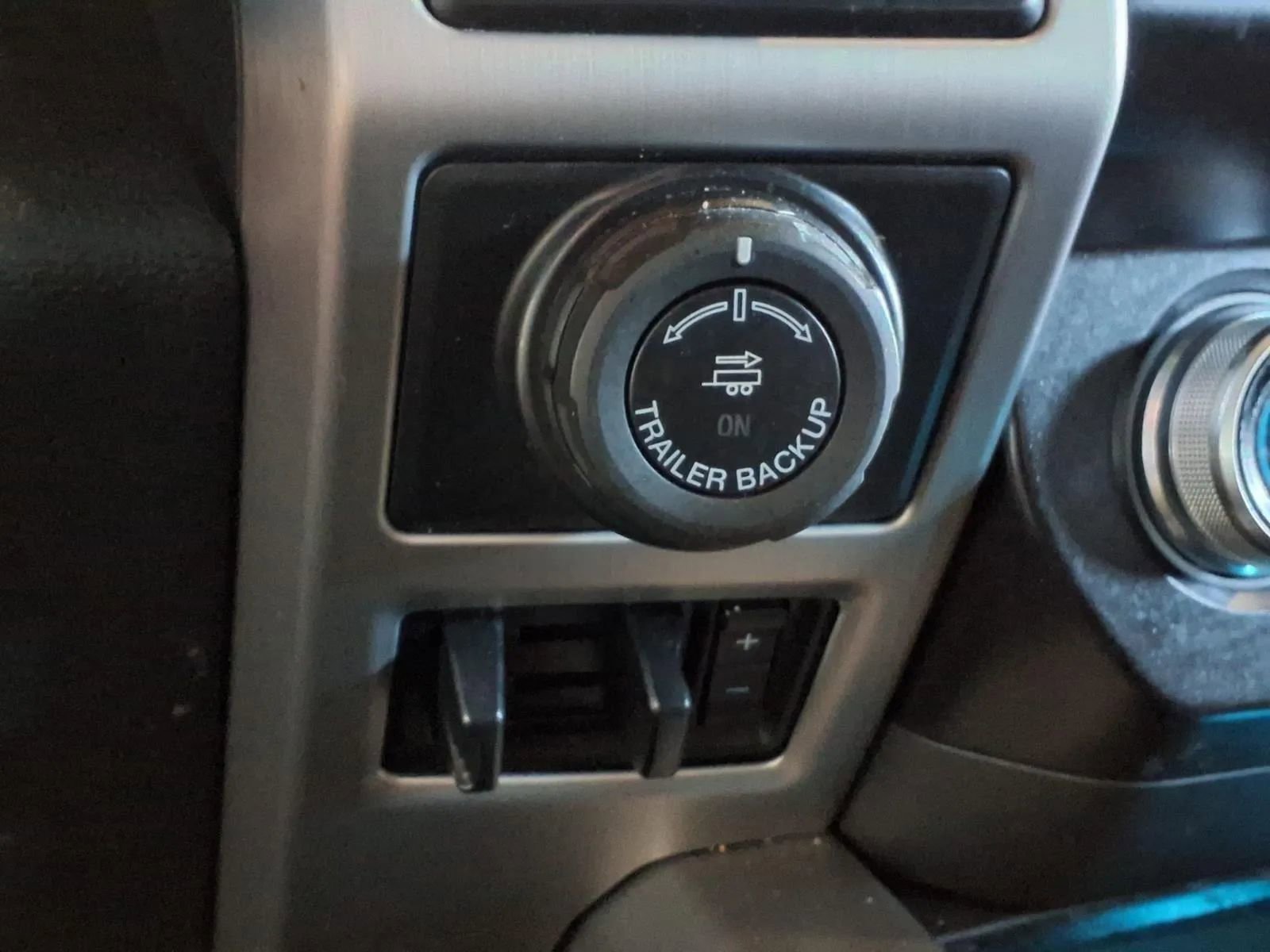 Used 2019 Ford F150 Platinum w/ Equipment Group 701A Luxury AWD/4WD image 27