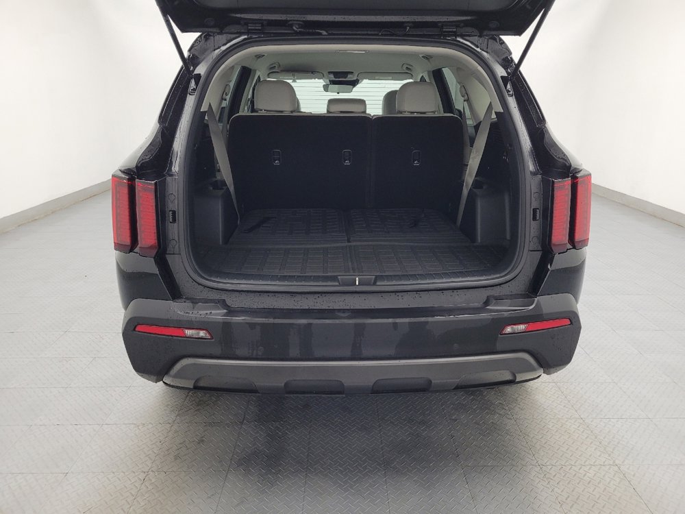 Used 2021 Kia Sorento S image 29