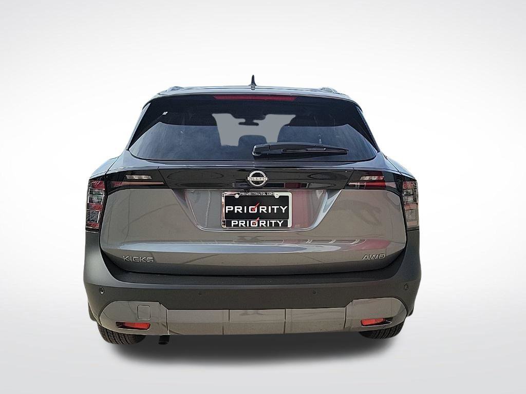 New 2027 Nissan Kicks SV AWD/4WD image 4