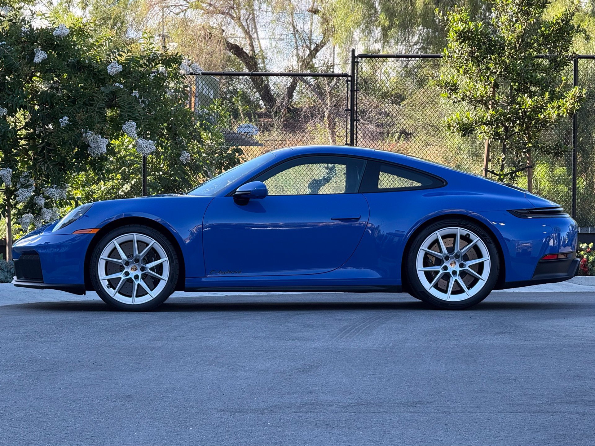Certified 2025 Porsche 911 Carrera 4 GTS AWD/4WD image 2