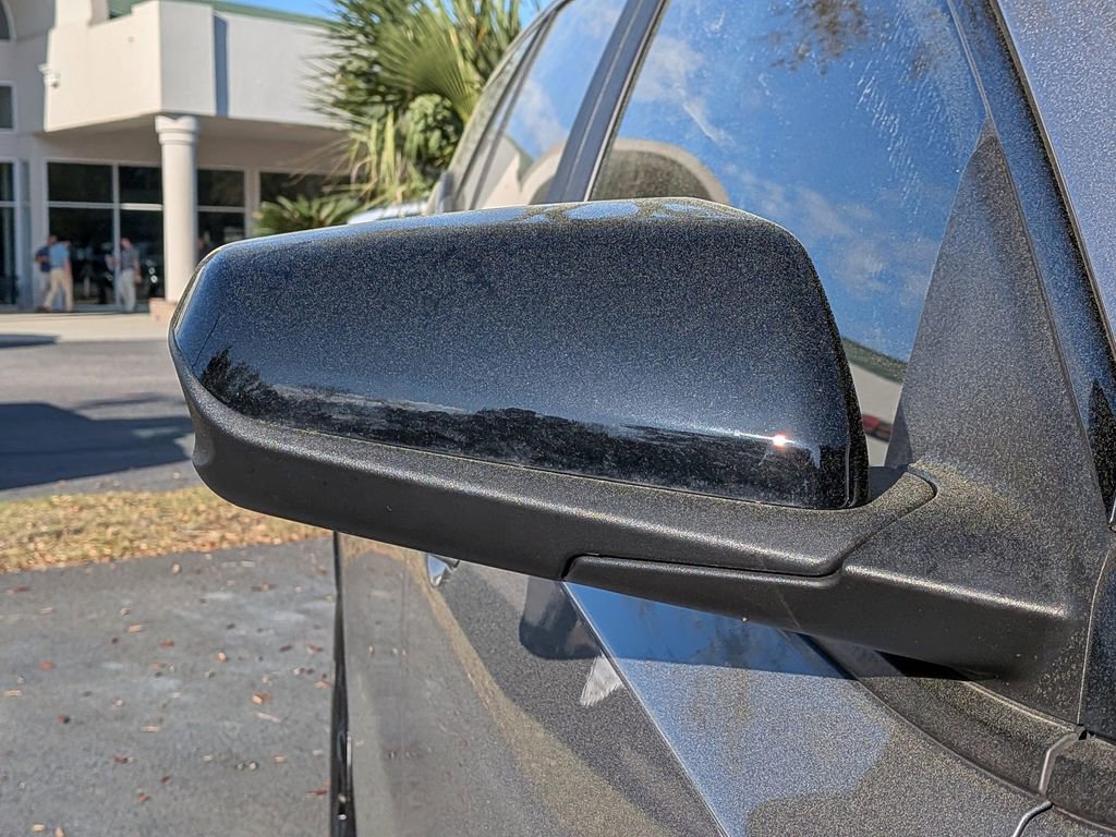 Used 2023 GMC Terrain SLE w/ Driver Convenience Package image 12