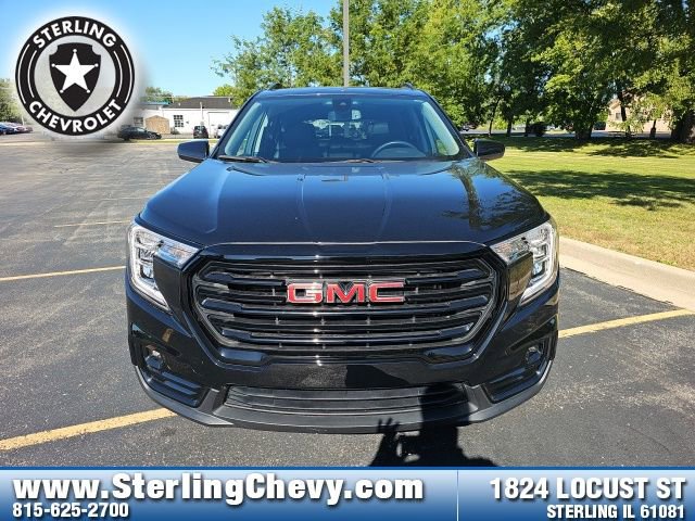 Used 2023 GMC Terrain SLT w/ Elevation Edition image 2
