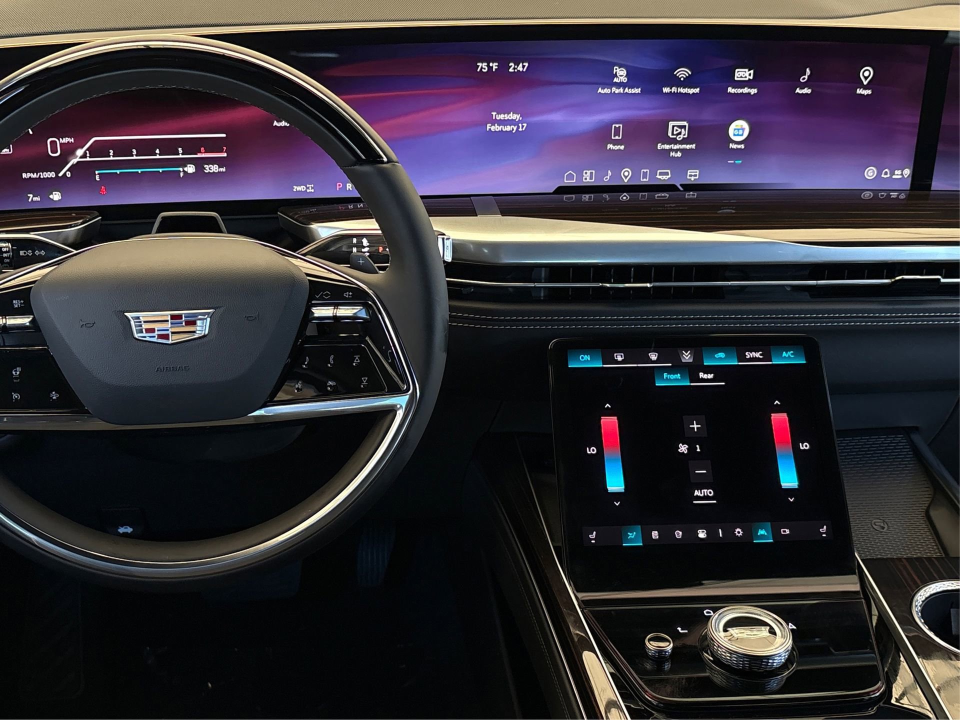 New 2026 Cadillac Escalade Luxury image 16