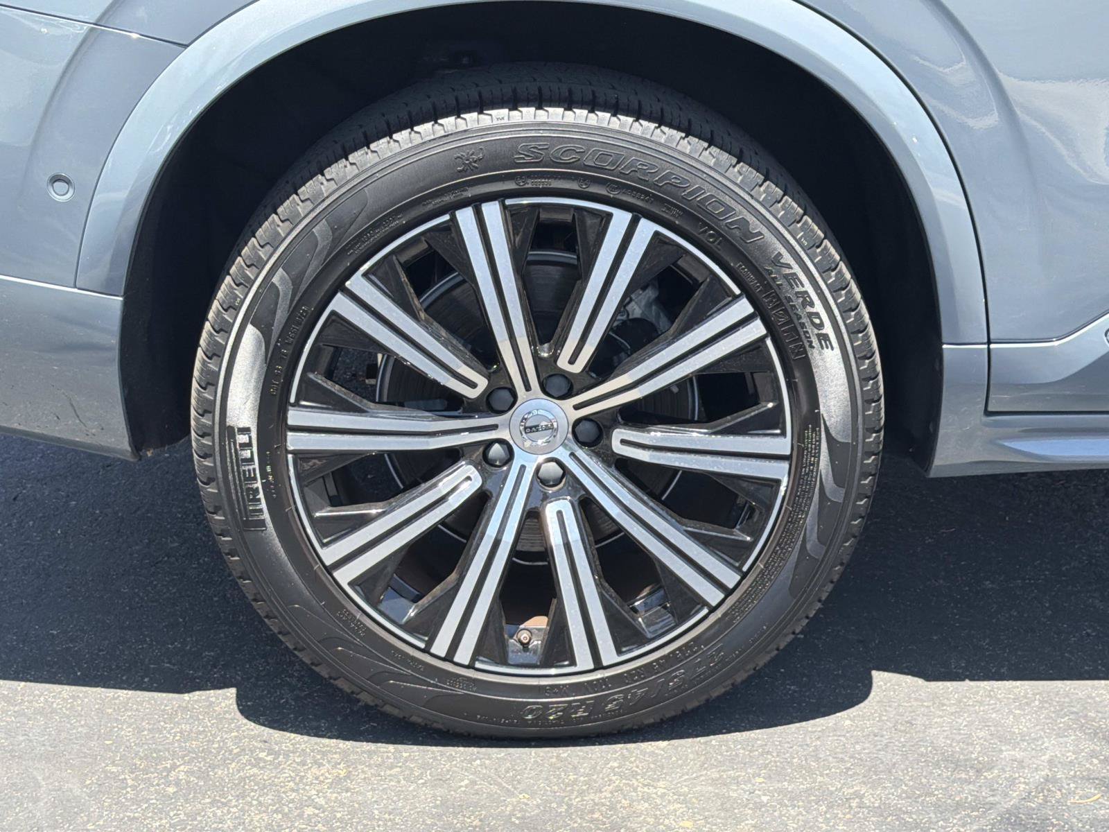 Certified 2023 Volvo XC90 B6 Plus w/ Protection Package Premier AWD/4WD image 28