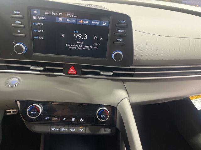 New 2026 Hyundai Elantra Sport image 16