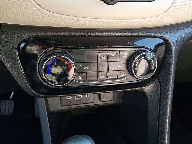 Used 2022 Buick Encore GX Preferred w/ Cold Weather Comfort Package image 16