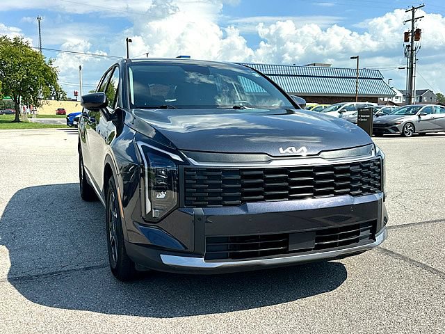 Used 2026 Kia Sportage LX FWD image 2
