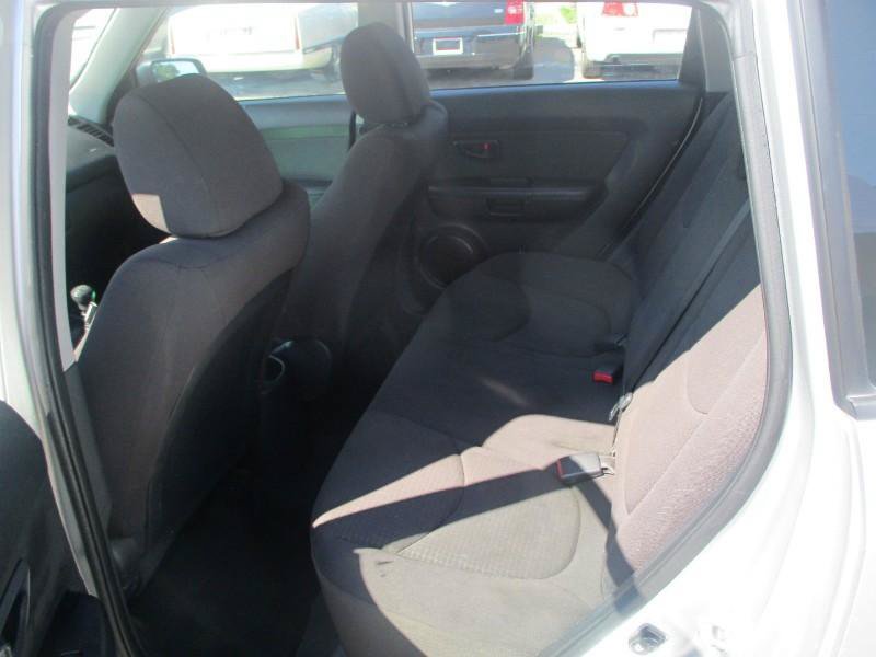 Used 2011 Kia Soul FWD image 9