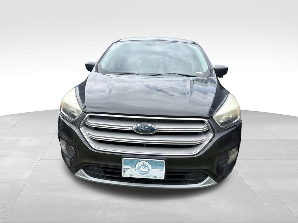 Used 2019 Ford Escape SE FWD image 2