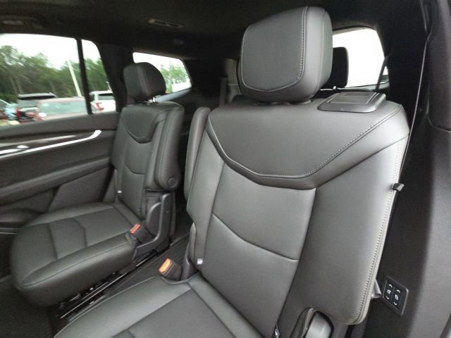 New 2025 Cadillac XT6 Sport w/ Technology Package AWD/4WD image 16