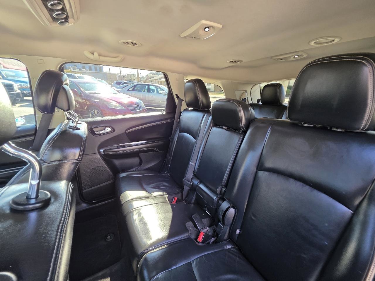 Used 2015 Dodge Journey SXT w/ Flexible Seating Group image 21