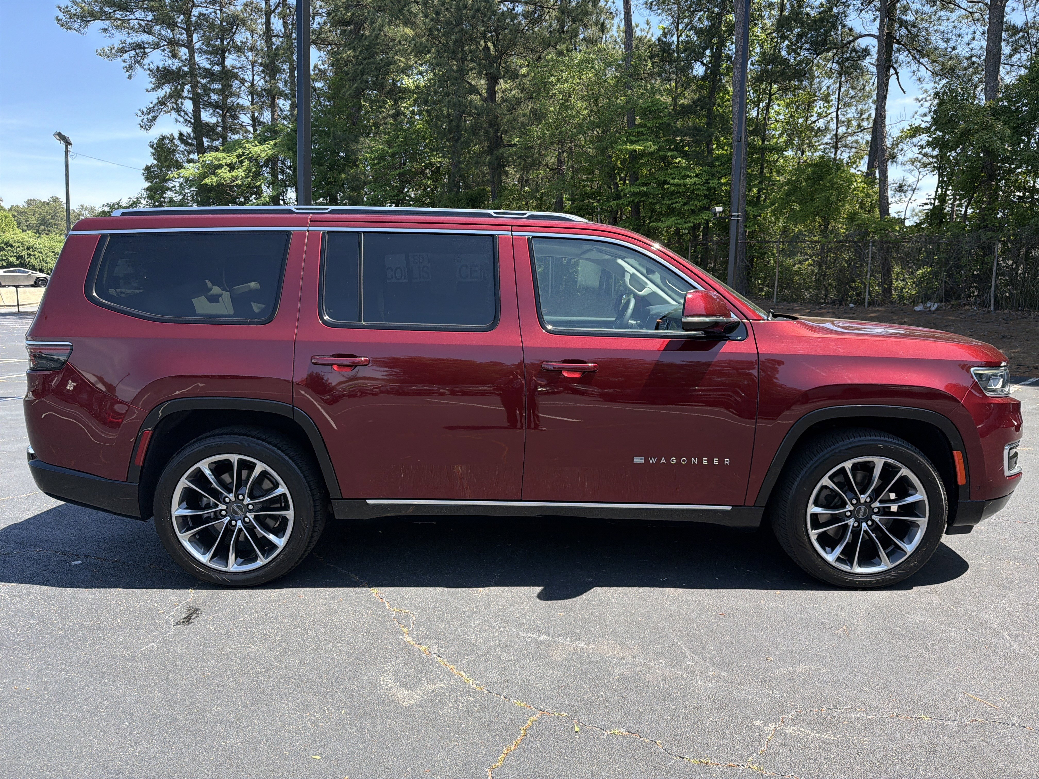 Used 2022 Jeep Wagoneer Series III w/ Premium Group I AWD/4WD image 16