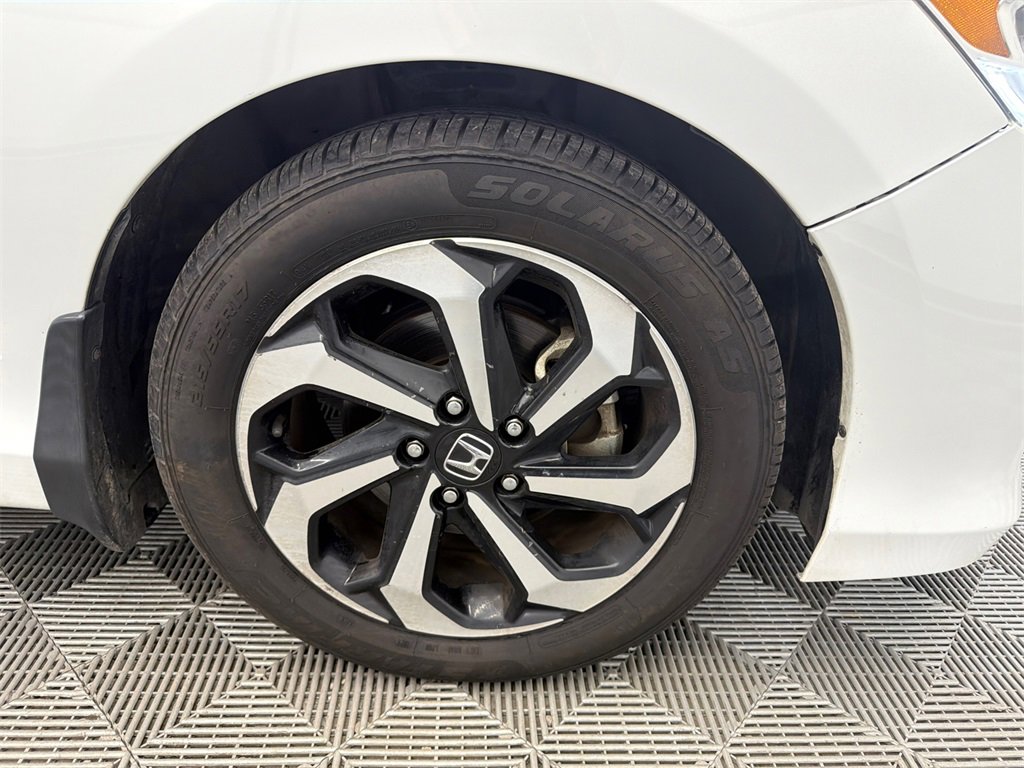 Used 2017 Honda Accord EX image 13