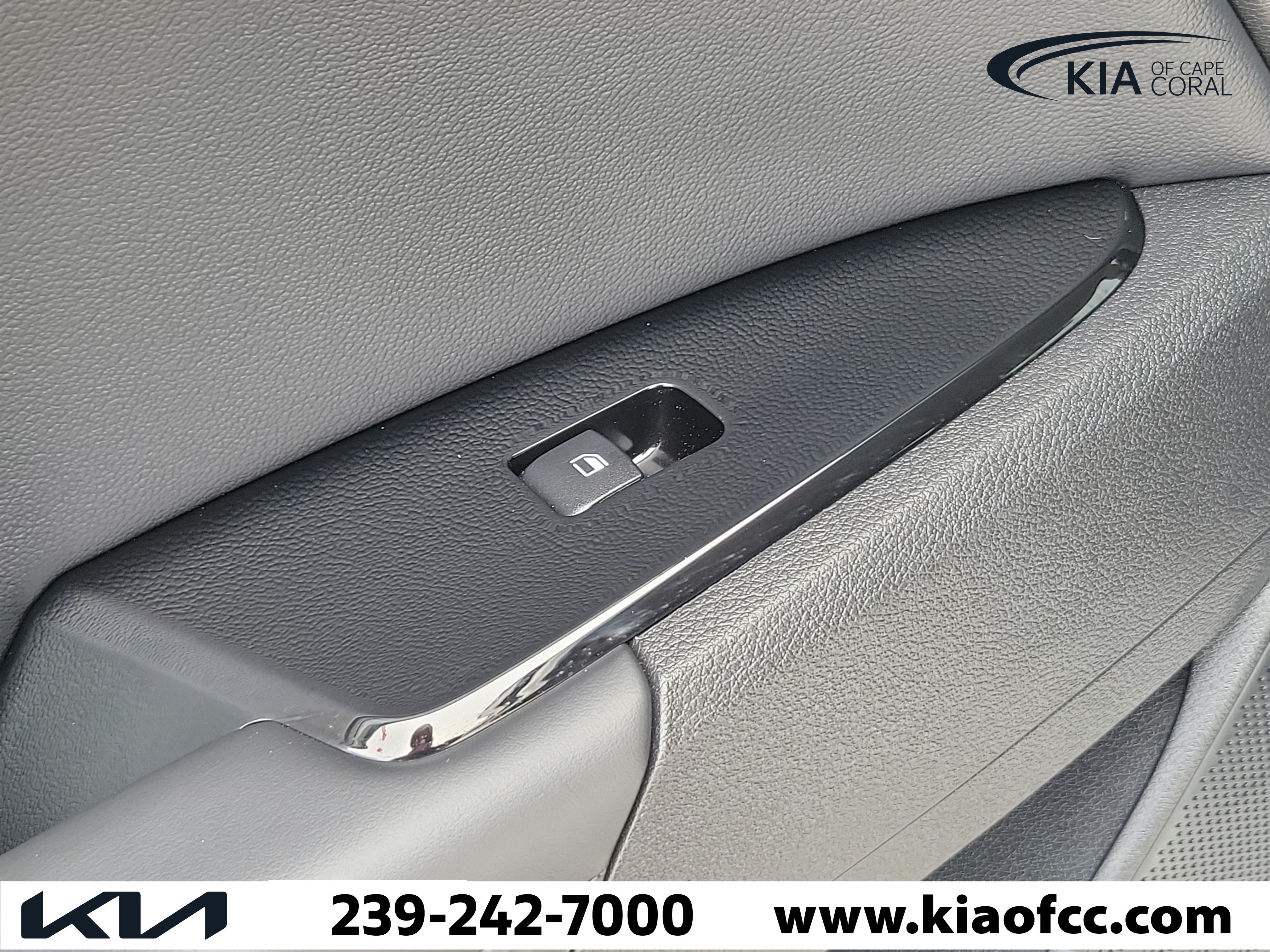 Certified 2023 Kia Sportage SX FWD image 16