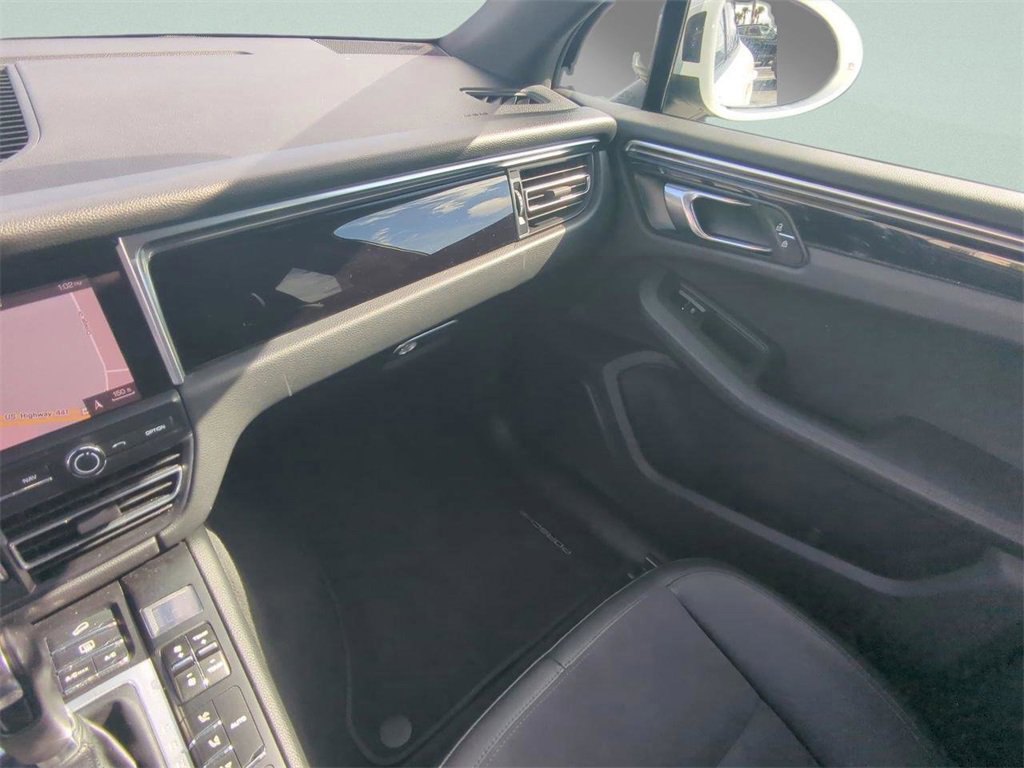 Used 2021 Porsche Macan image 21