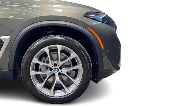 Used 2026 BMW X5 sDrive40i image 8