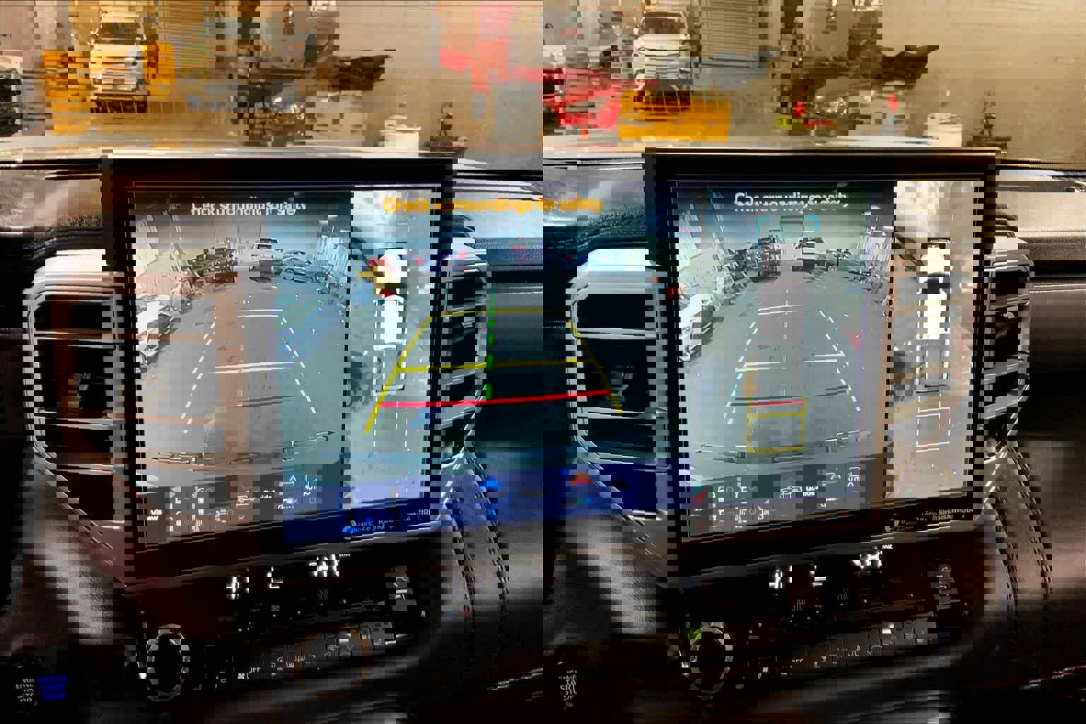 Used 2023 Toyota Tundra Platinum w/ Advanced Package AWD/4WD image 27