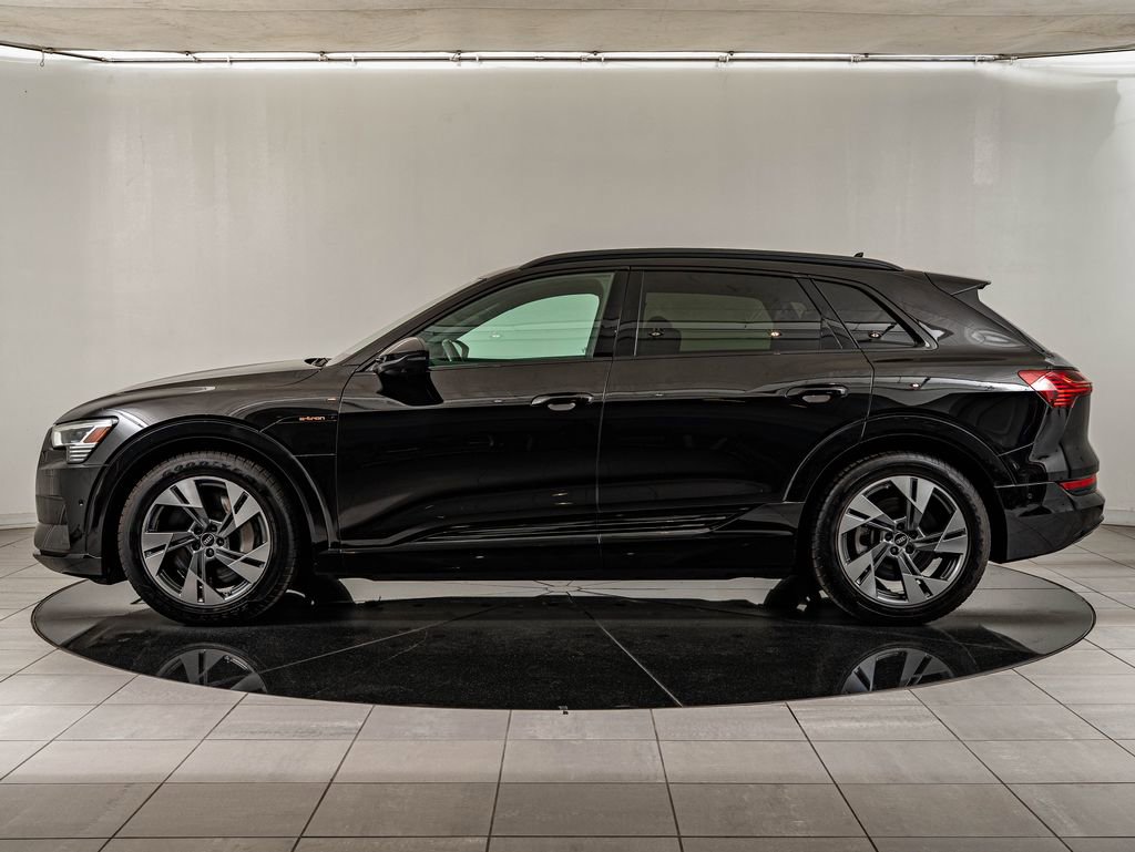 Used 2022 Audi e-tron Premium w/ Convenience Plus Package image 8